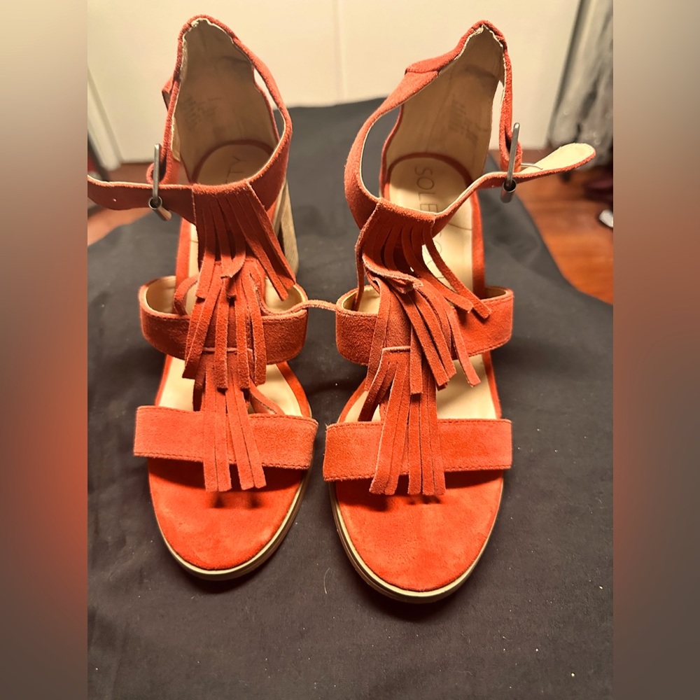 Sole Society tassel sandal. Gorgeous orange color. Size 7